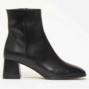 M. Gemi Cristina Leather Heeled Boots